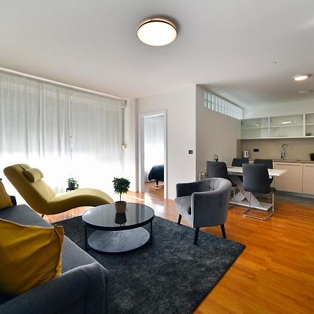 Lavir Apartment With Parking Zagreb Extérieur photo