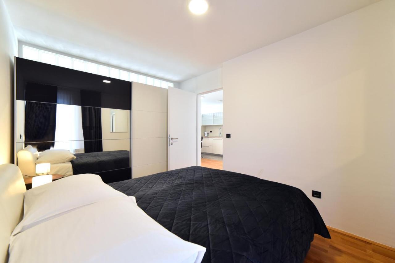 Lavir Apartment With Parking Zagreb Extérieur photo