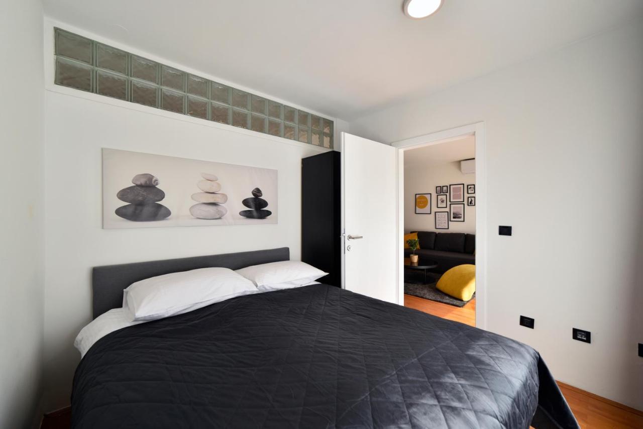 Lavir Apartment With Parking Zagreb Extérieur photo