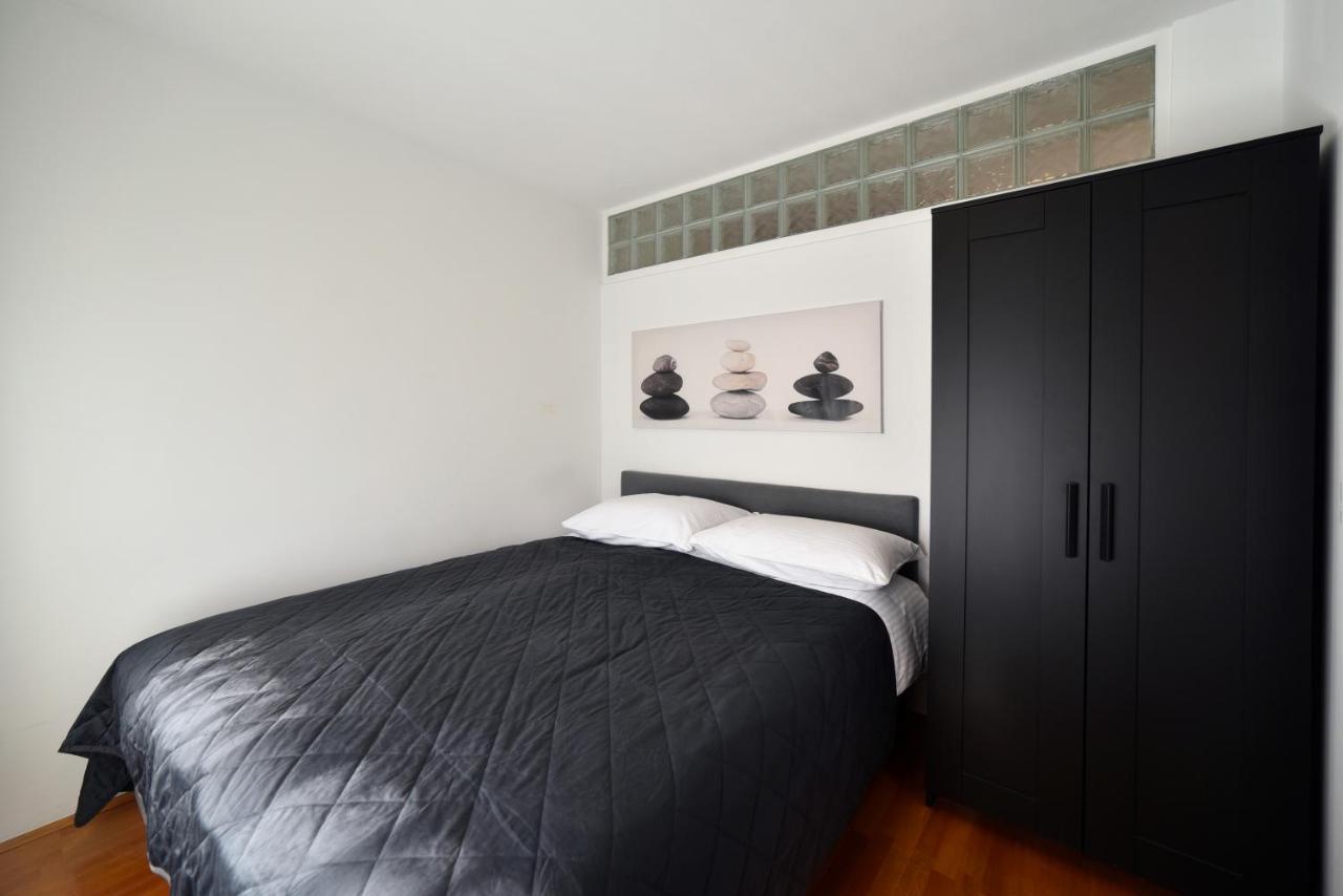 Lavir Apartment With Parking Zagreb Extérieur photo
